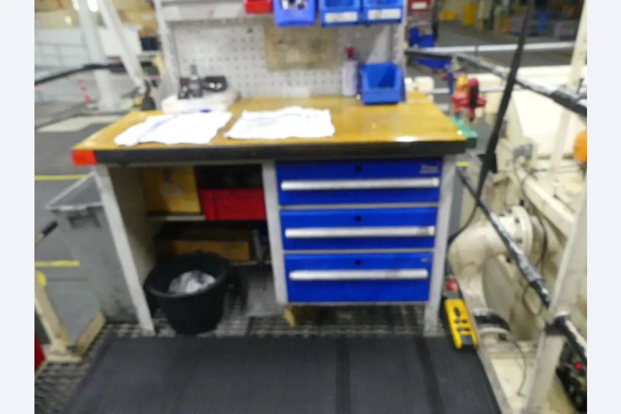 Machining centers, metalworking machines and production lines from the automotive industry-1