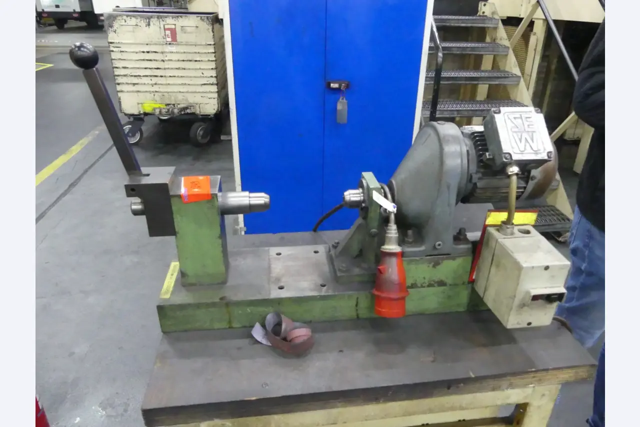 Machining centers, metalworking machines and production lines from the automotive industry-3