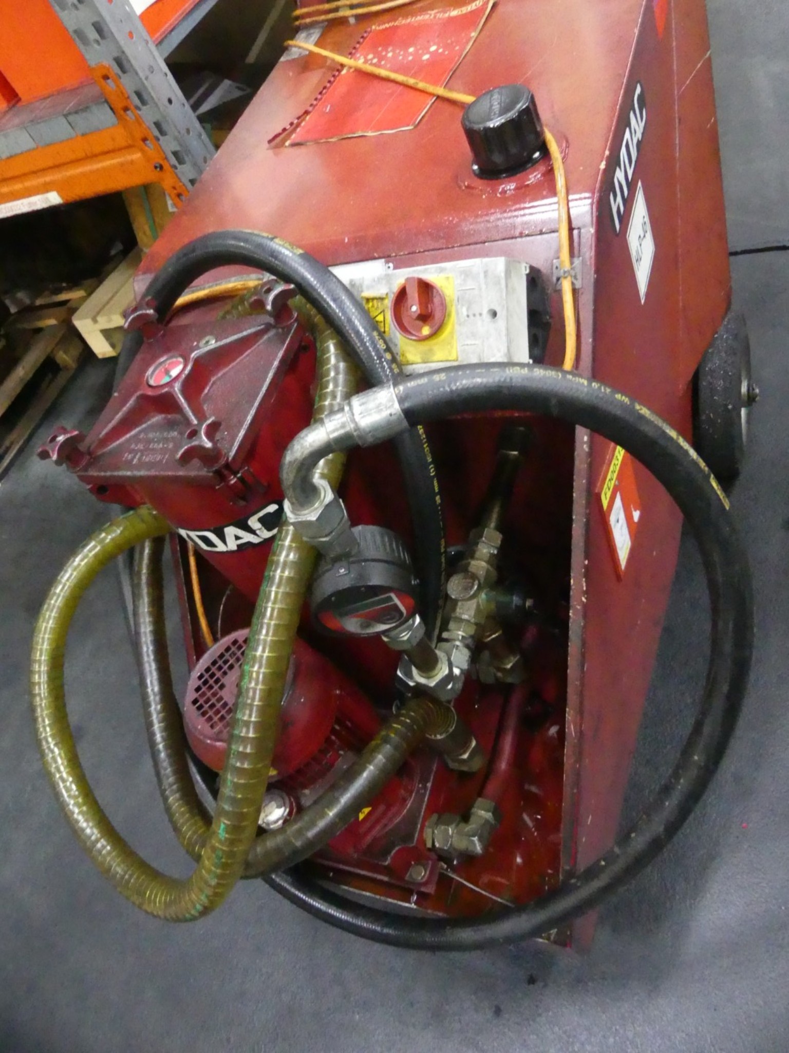 Bearbeitungszentren, metallbearbeitende Maschinen und Produktionslinen aus der Automobilindustrie-2