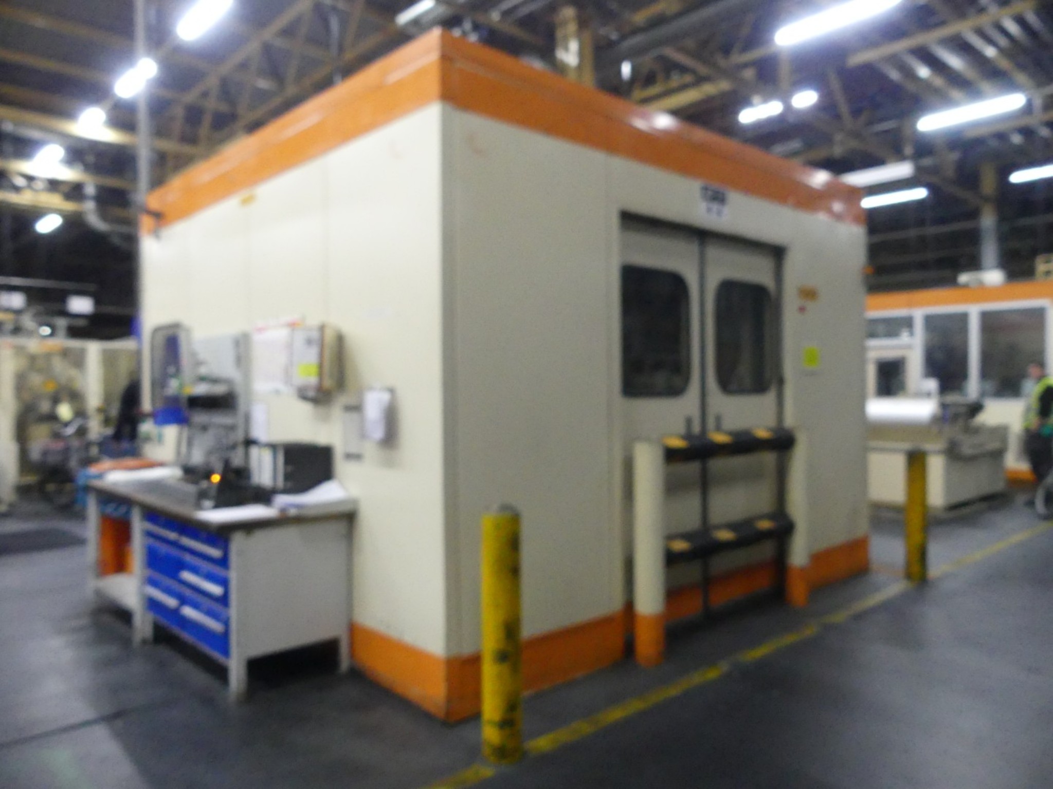 Machining centers, metalworking machines and production lines from the automotive industry-10