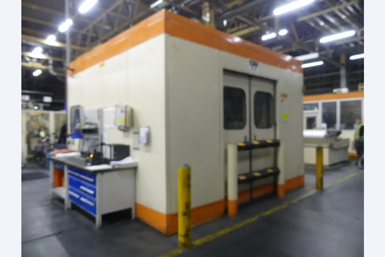 Machining centers, metalworking machines and production lines from the automotive industry-10