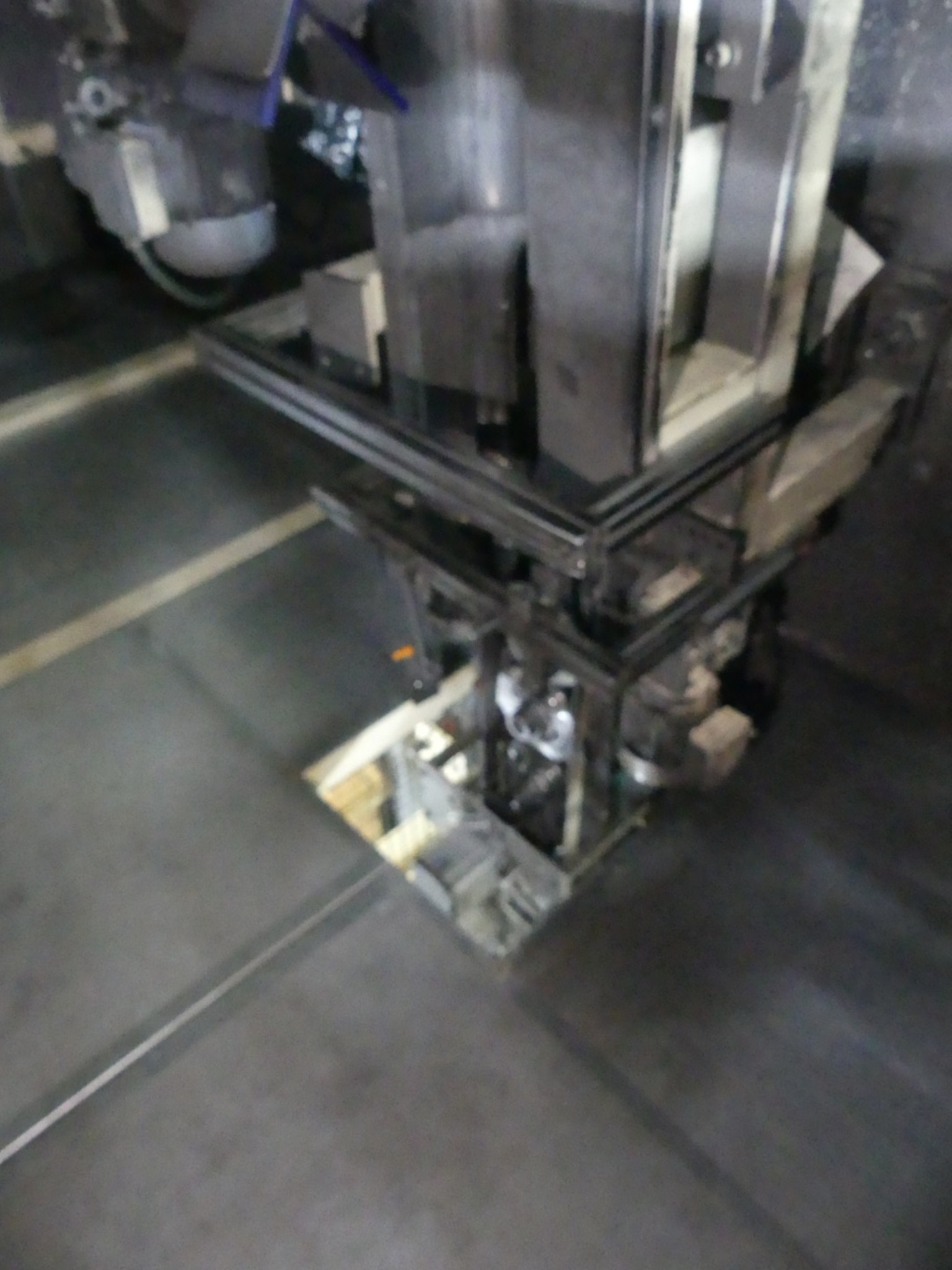 Machining centers, metalworking machines and production lines from the automotive industry-4