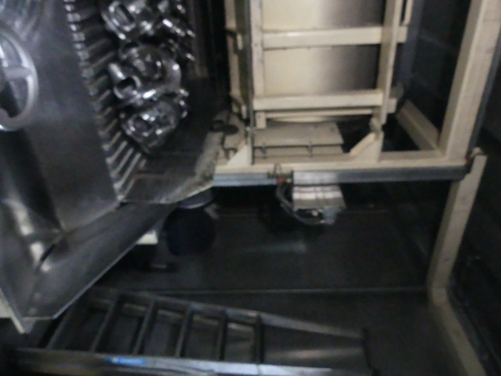 Machining centers, metalworking machines and production lines from the automotive industry-7