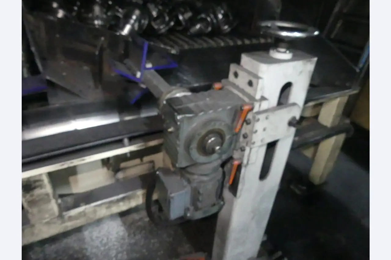Machining centers, metalworking machines and production lines from the automotive industry-8