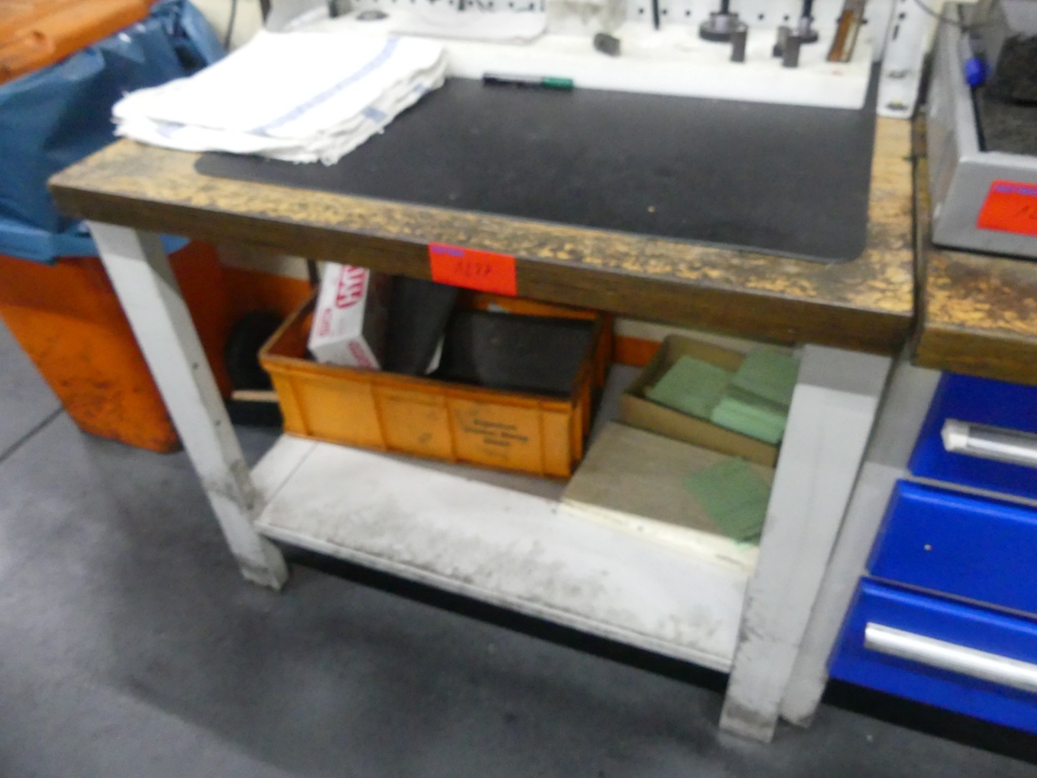 Bearbeitungszentren, metallbearbeitende Maschinen und Produktionslinen aus der Automobilindustrie-1