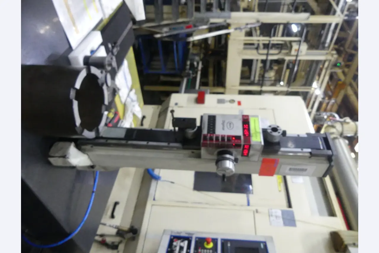 Machining centers, metalworking machines and production lines from the automotive industry-3