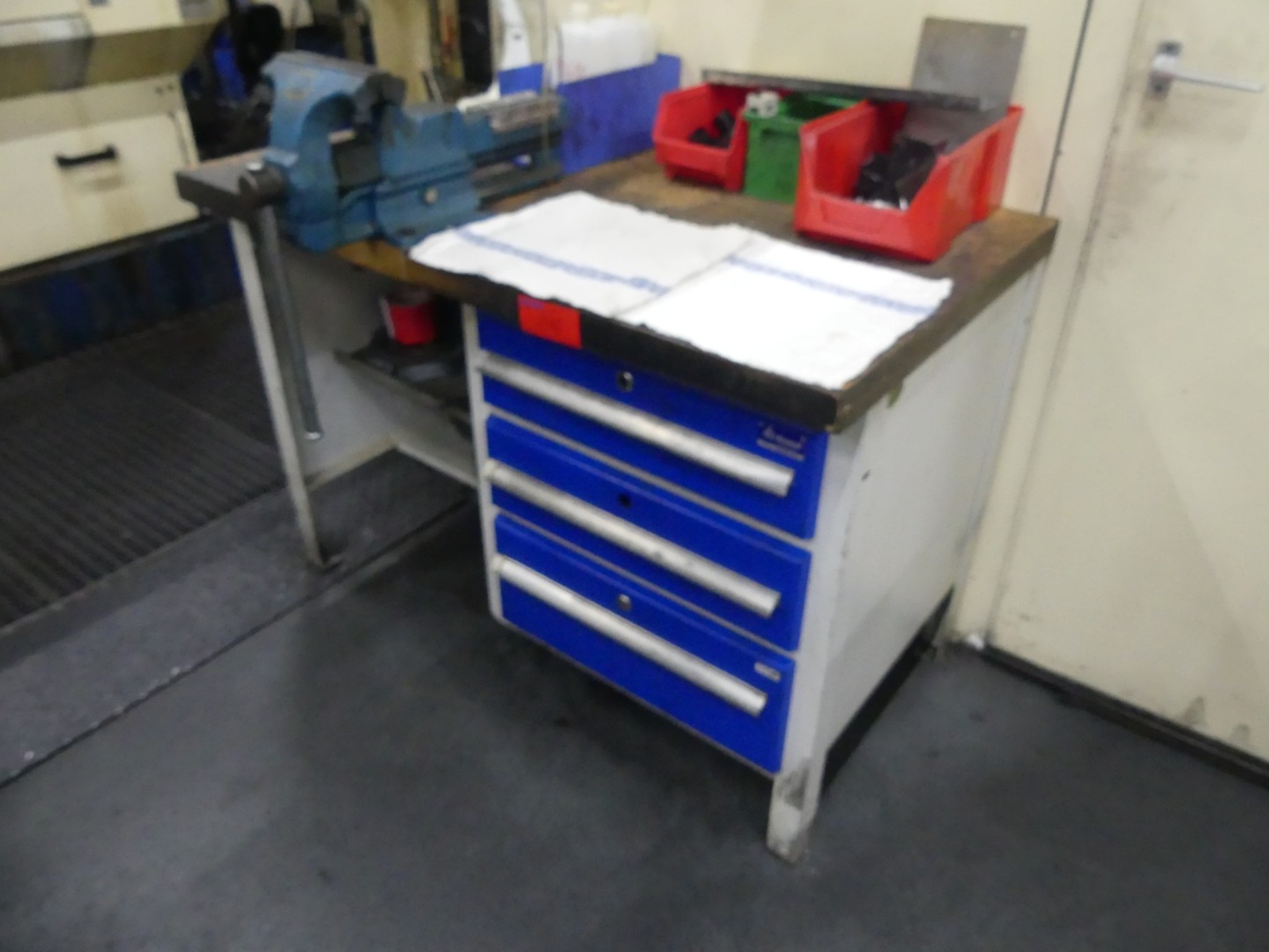 Machining centers, metalworking machines and production lines from the automotive industry-1