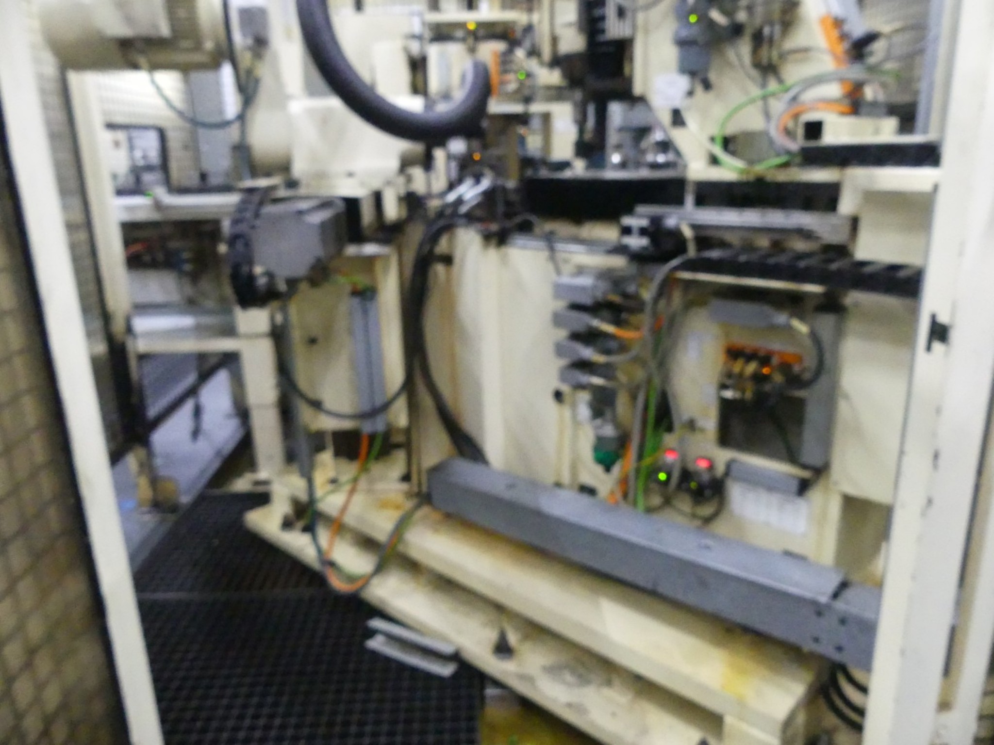 Machining centers, metalworking machines and production lines from the automotive industry-3