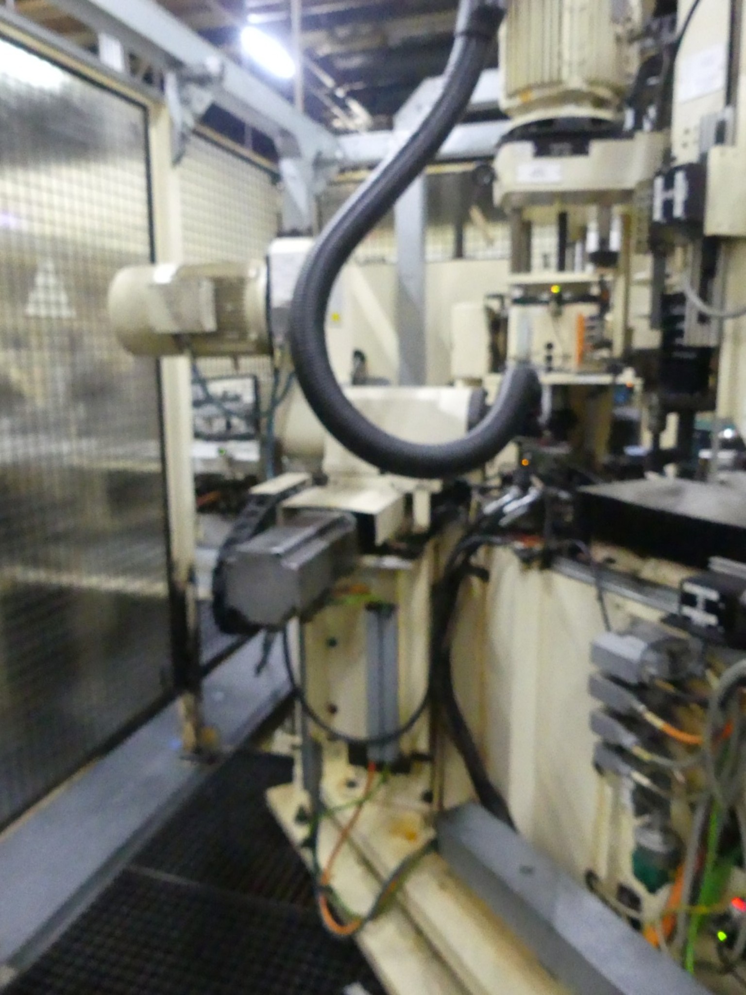 Machining centers, metalworking machines and production lines from the automotive industry-4