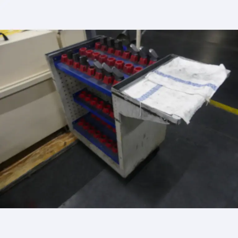 Bearbeitungszentren, metallbearbeitende Maschinen und Produktionslinen aus der Automobilindustrie-2