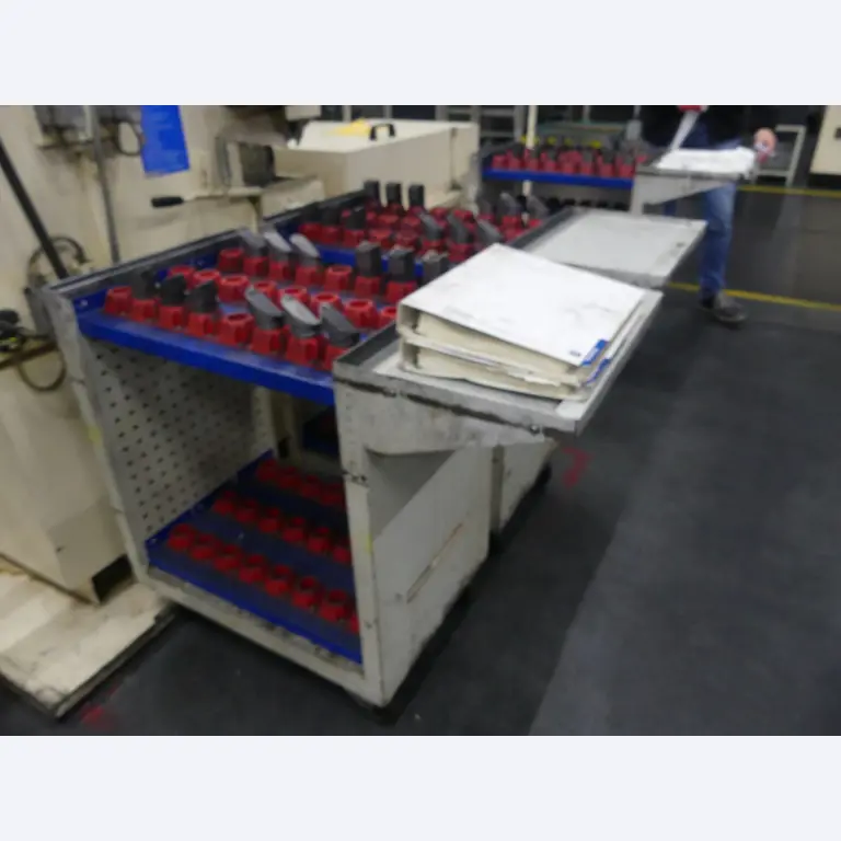 Bearbeitungszentren, metallbearbeitende Maschinen und Produktionslinen aus der Automobilindustrie-3