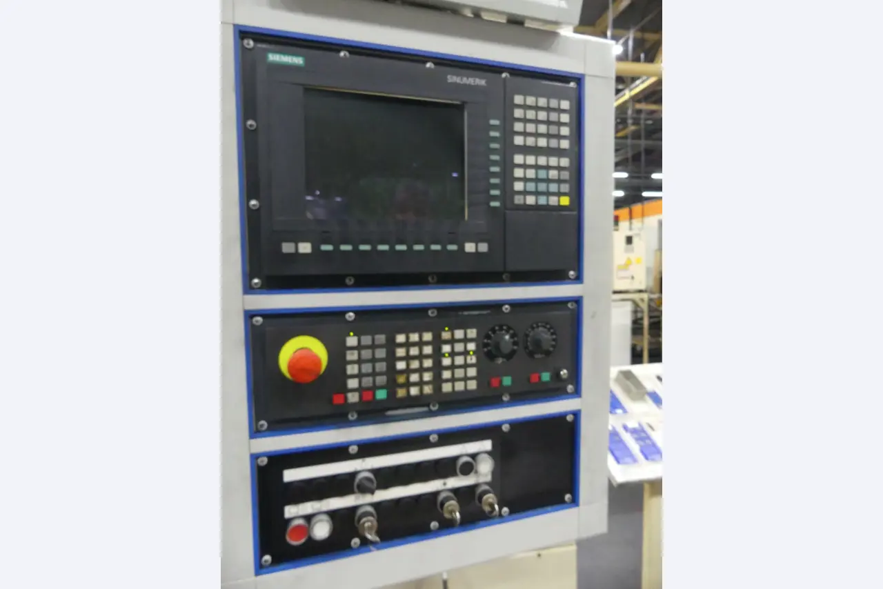 Bearbeitungszentren, metallbearbeitende Maschinen und Produktionslinen aus der Automobilindustrie-3