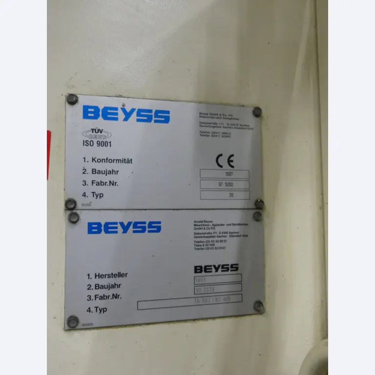 Bearbeitungszentren, metallbearbeitende Maschinen und Produktionslinen aus der Automobilindustrie-2