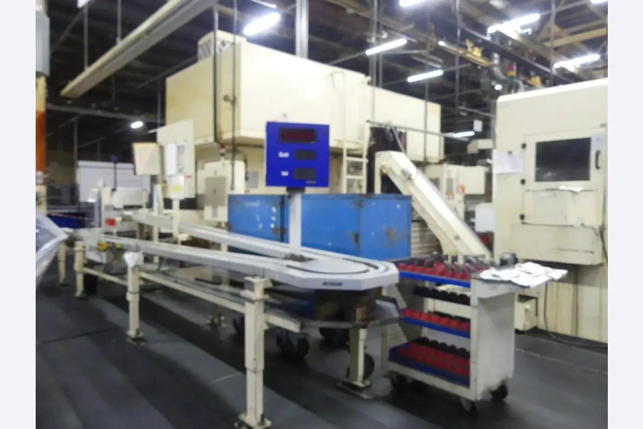 Bearbeitungszentren, metallbearbeitende Maschinen und Produktionslinen aus der Automobilindustrie-8