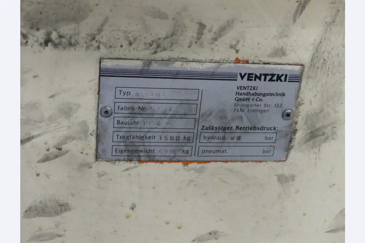 Bearbeitungszentren, metallbearbeitende Maschinen und Produktionslinen aus der Automobilindustrie-5