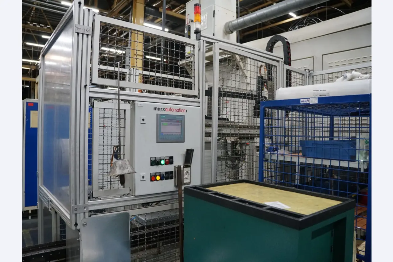 Centres d'usinage, machines d'usinage des métaux et lignes de production de l'industrie automobile-7