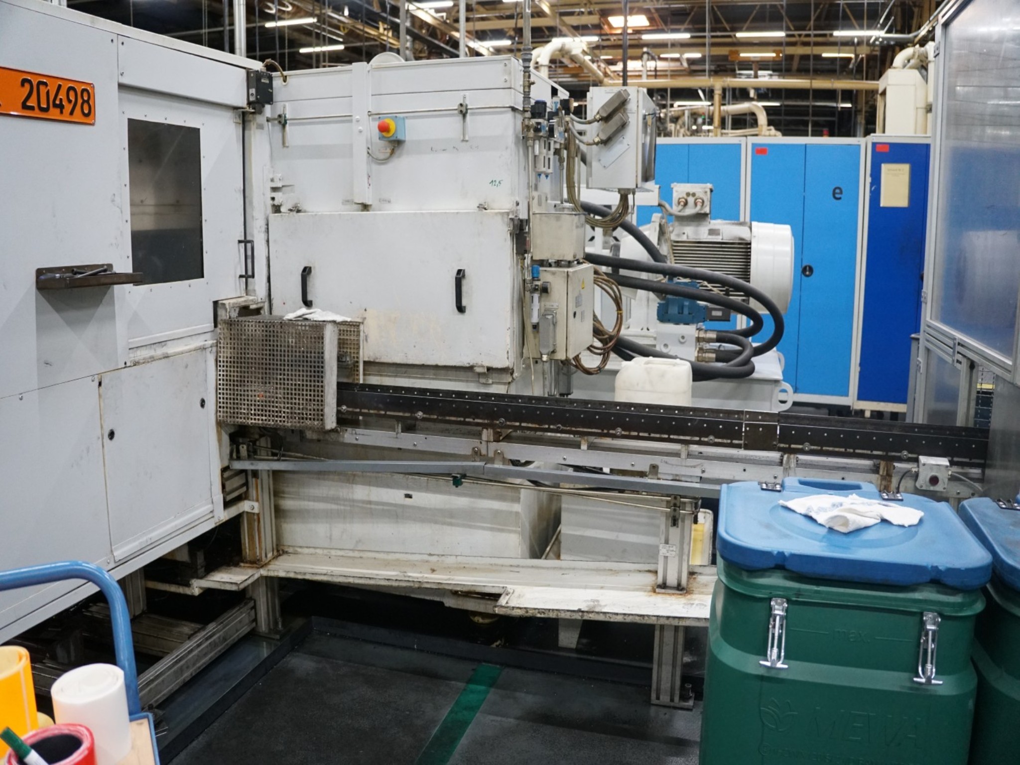 Centres d'usinage, machines d'usinage des métaux et lignes de production de l'industrie automobile-3