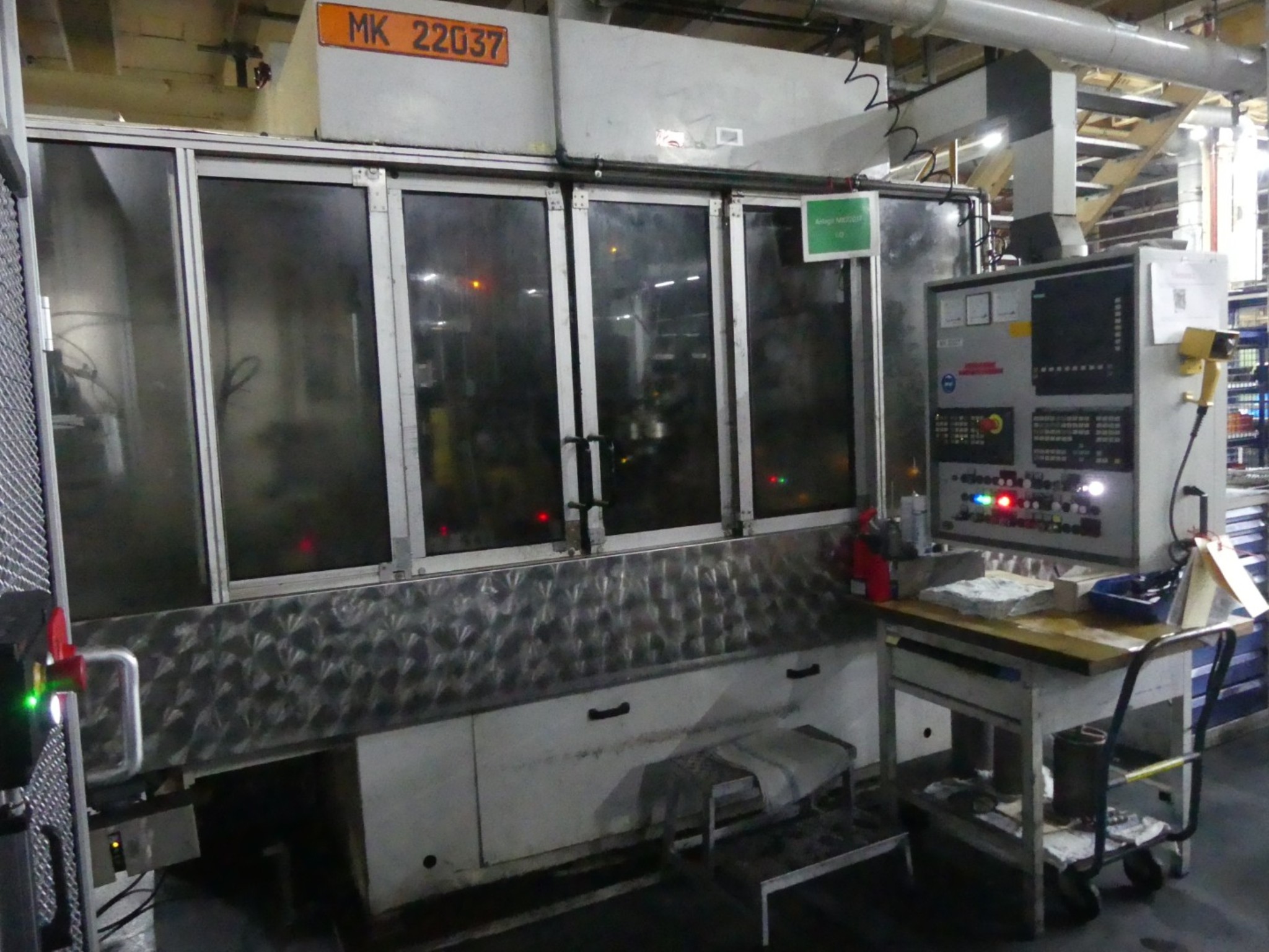 Centres d'usinage, machines d'usinage des métaux et lignes de production de l'industrie automobile-1