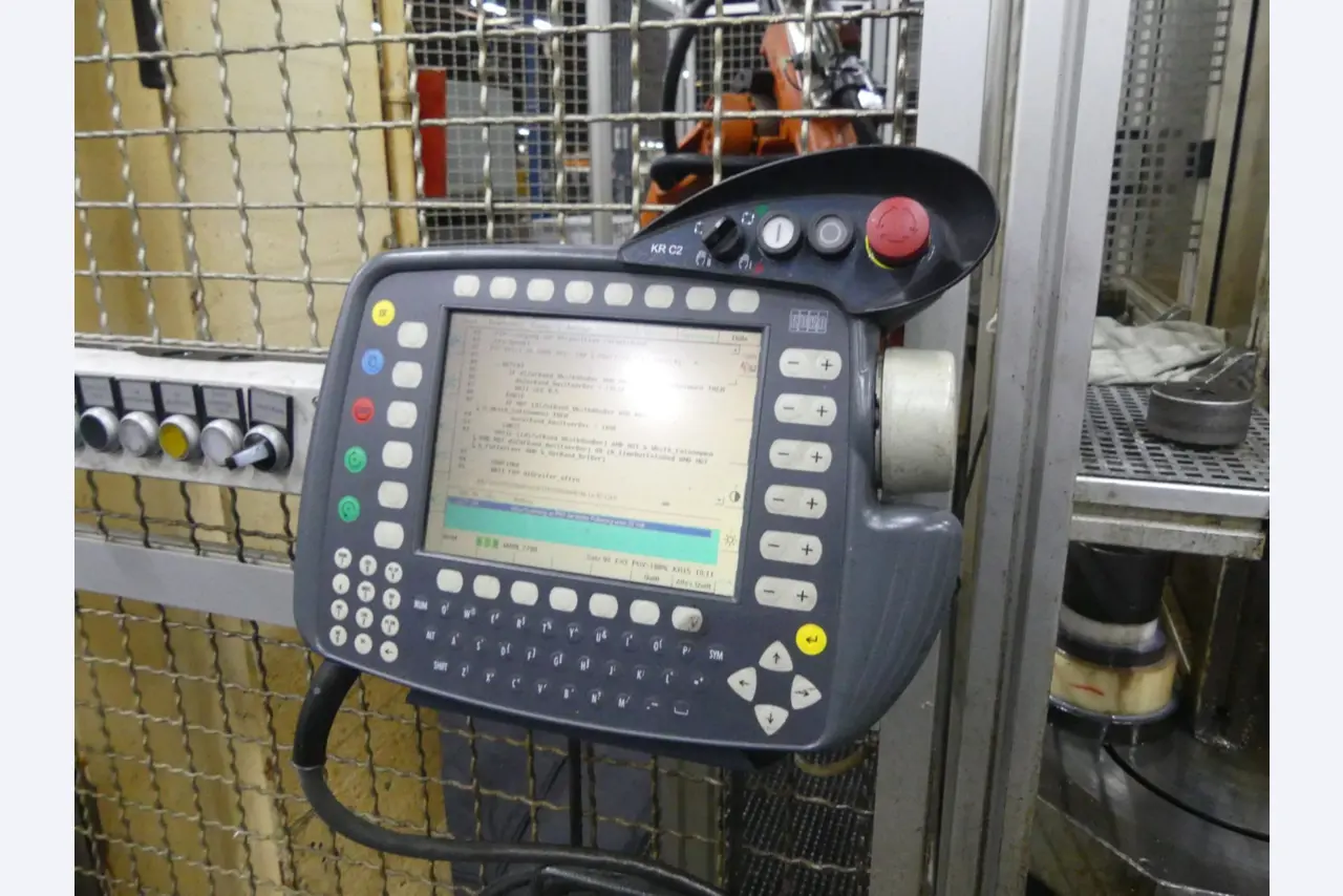 Centres d'usinage, machines d'usinage des métaux et lignes de production de l'industrie automobile-4