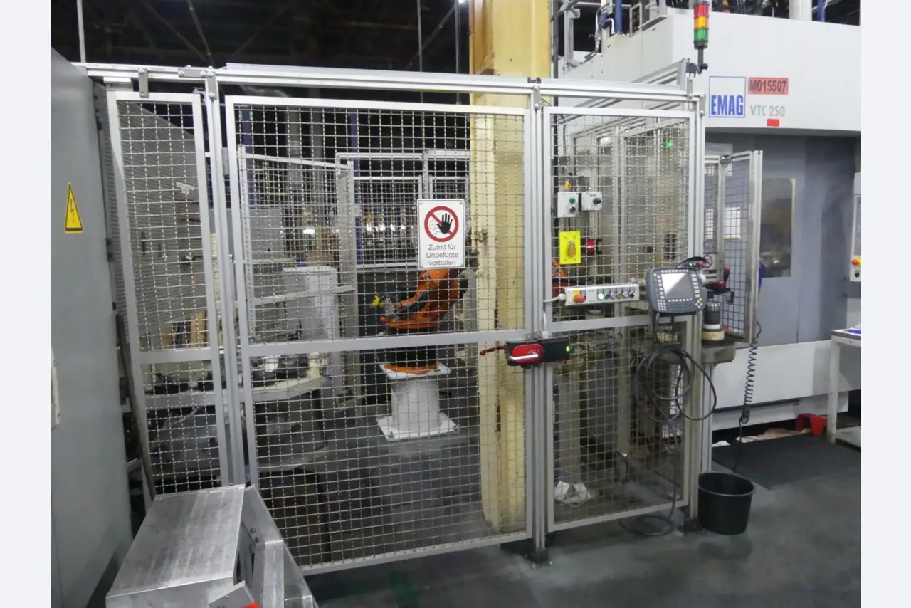 Centres d'usinage, machines d'usinage des métaux et lignes de production de l'industrie automobile-7
