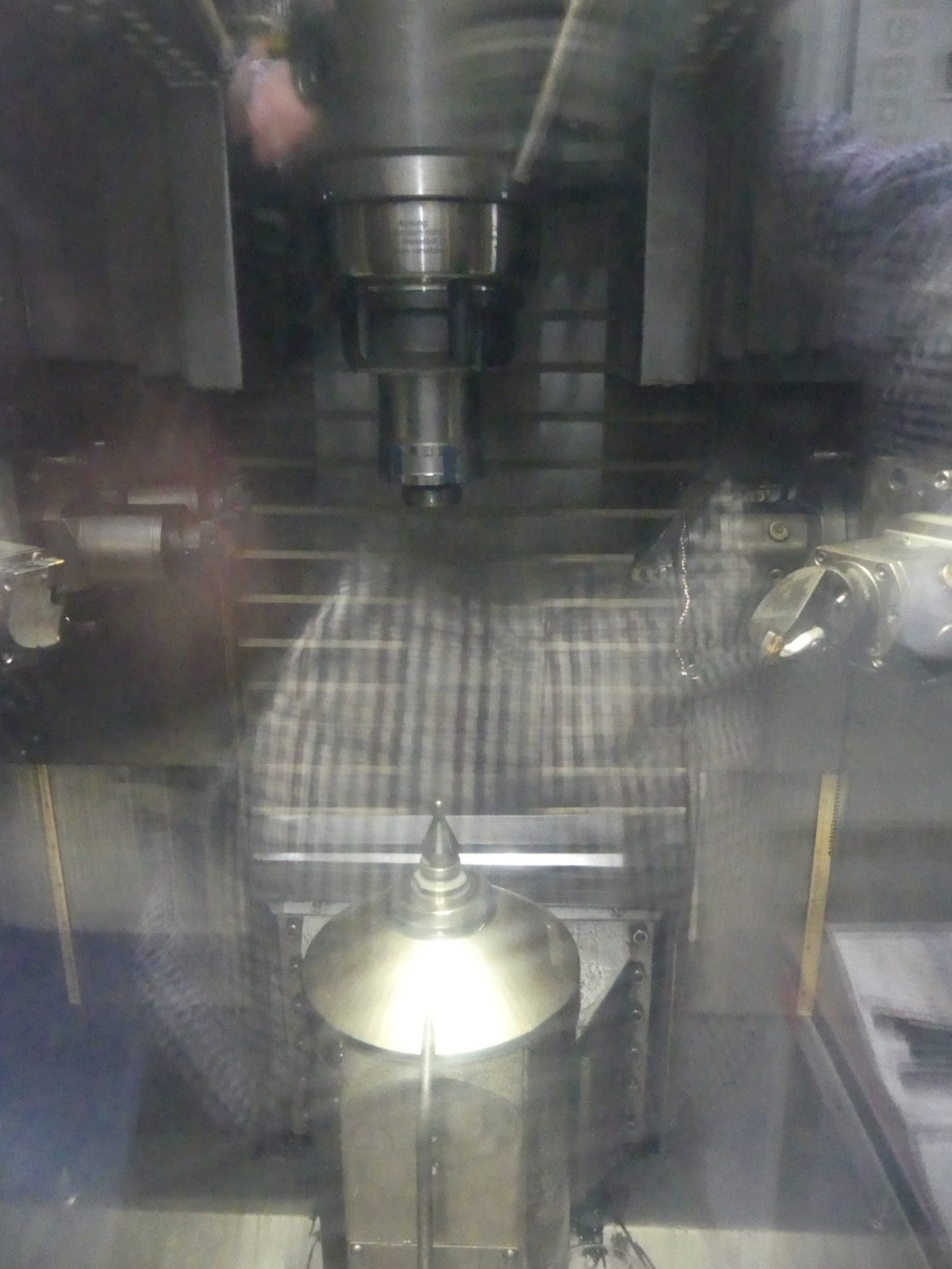Centres d'usinage, machines d'usinage des métaux et lignes de production de l'industrie automobile-4