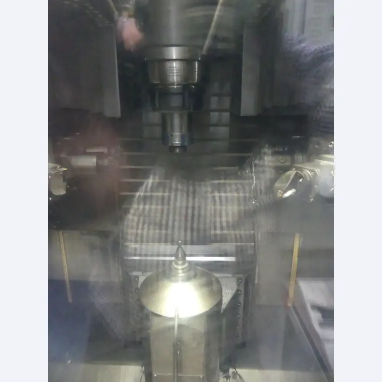 Centres d'usinage, machines d'usinage des métaux et lignes de production de l'industrie automobile-4