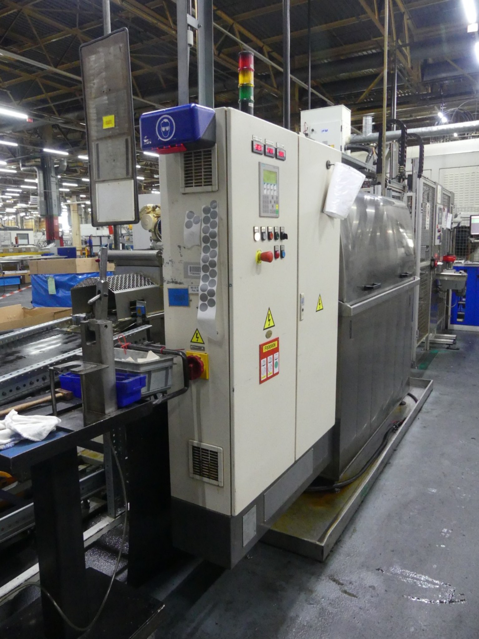 Centres d'usinage, machines d'usinage des métaux et lignes de production de l'industrie automobile-3