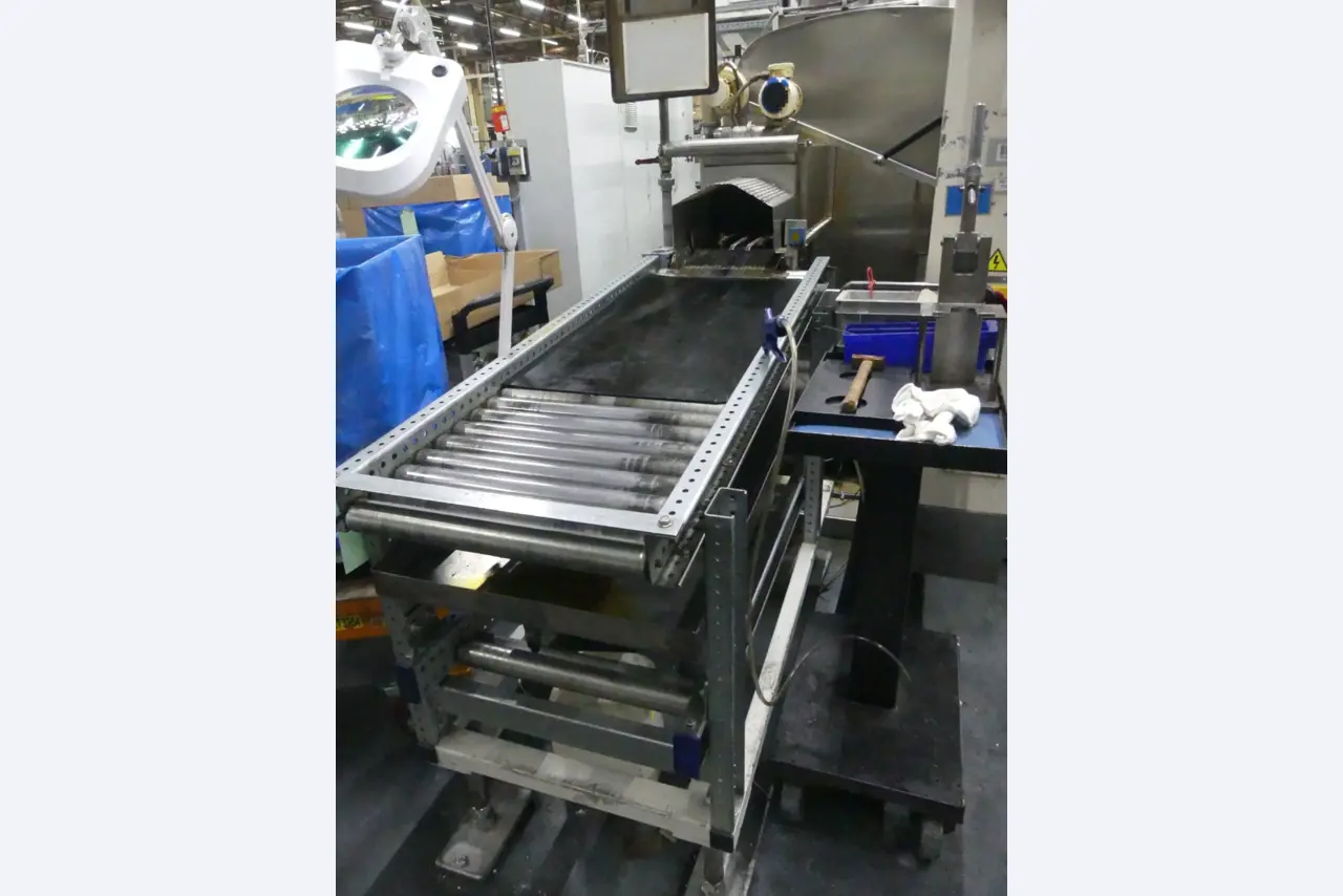 Centres d'usinage, machines d'usinage des métaux et lignes de production de l'industrie automobile-4