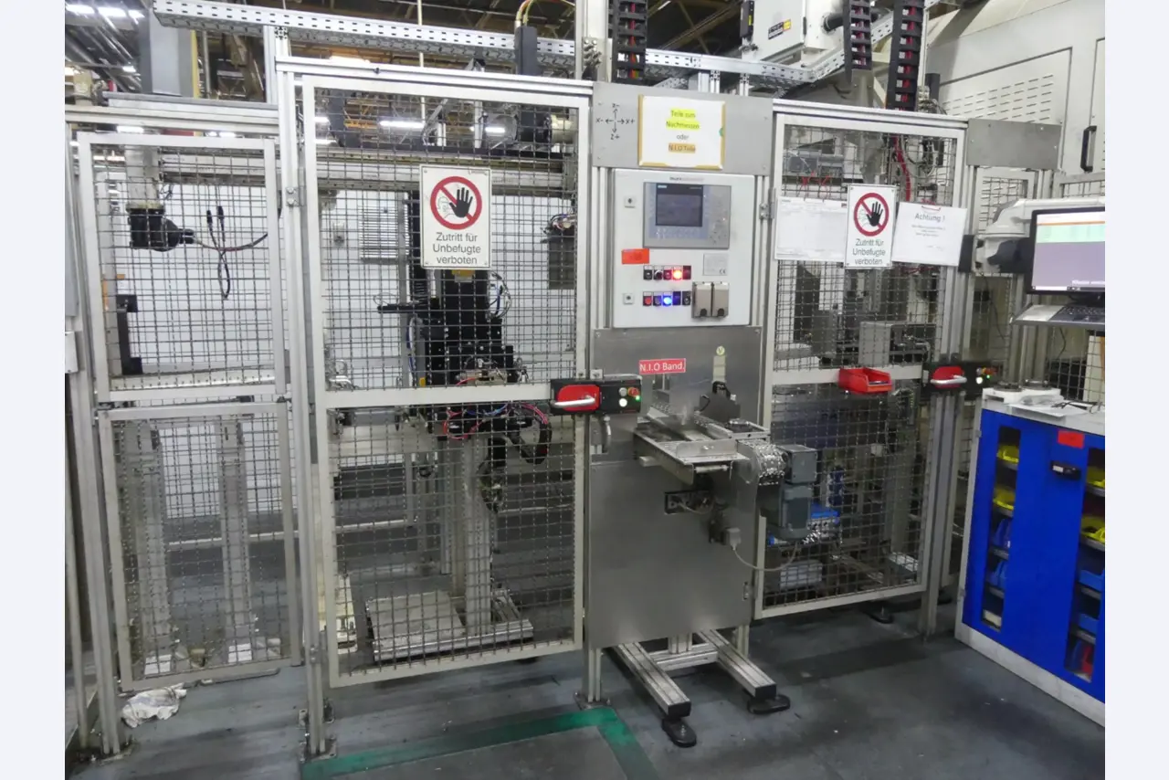 Centres d'usinage, machines d'usinage des métaux et lignes de production de l'industrie automobile-1