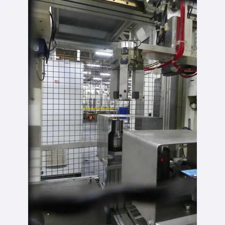 Centres d'usinage, machines d'usinage des métaux et lignes de production de l'industrie automobile-3