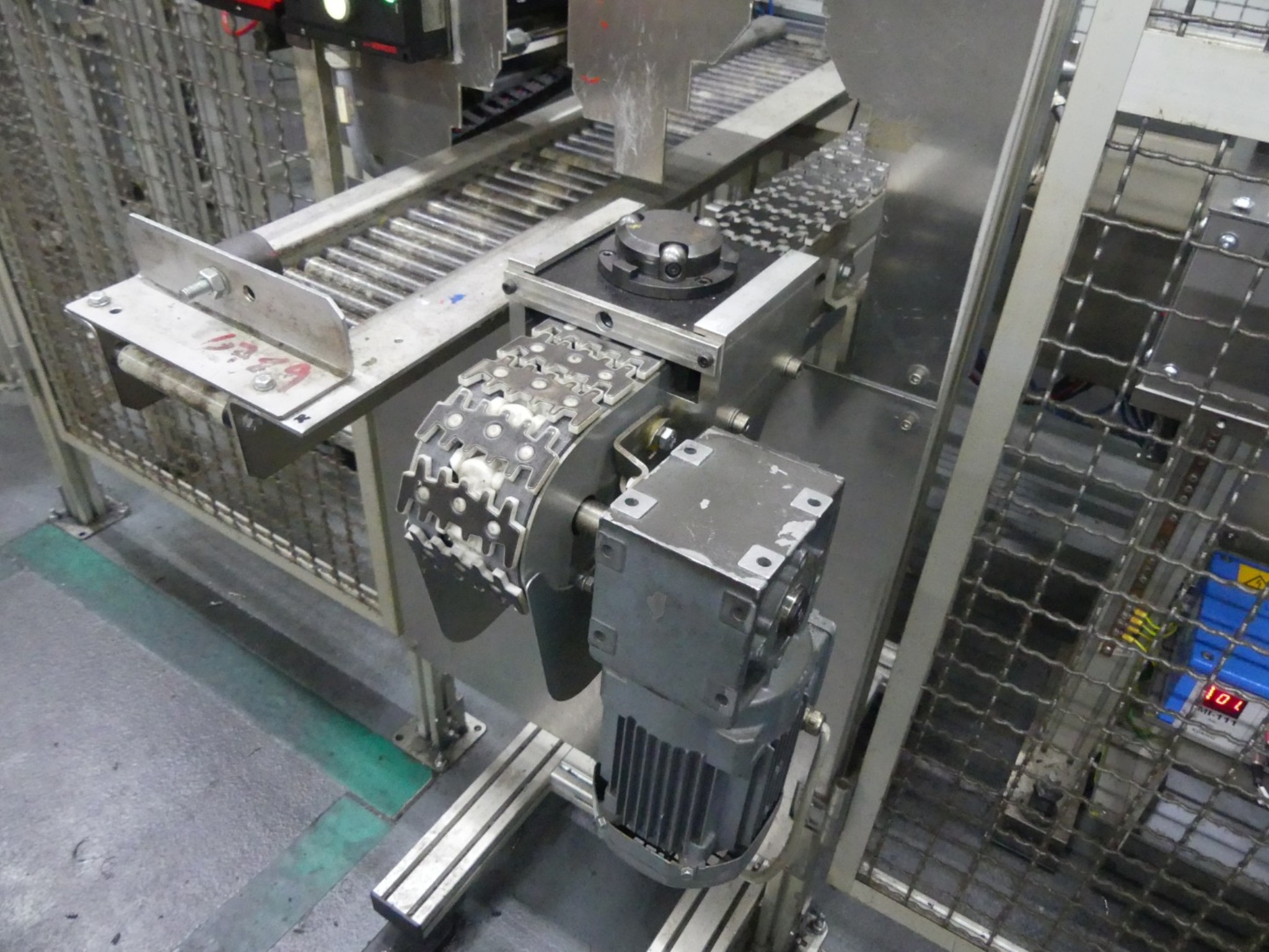 Centres d'usinage, machines d'usinage des métaux et lignes de production de l'industrie automobile-5