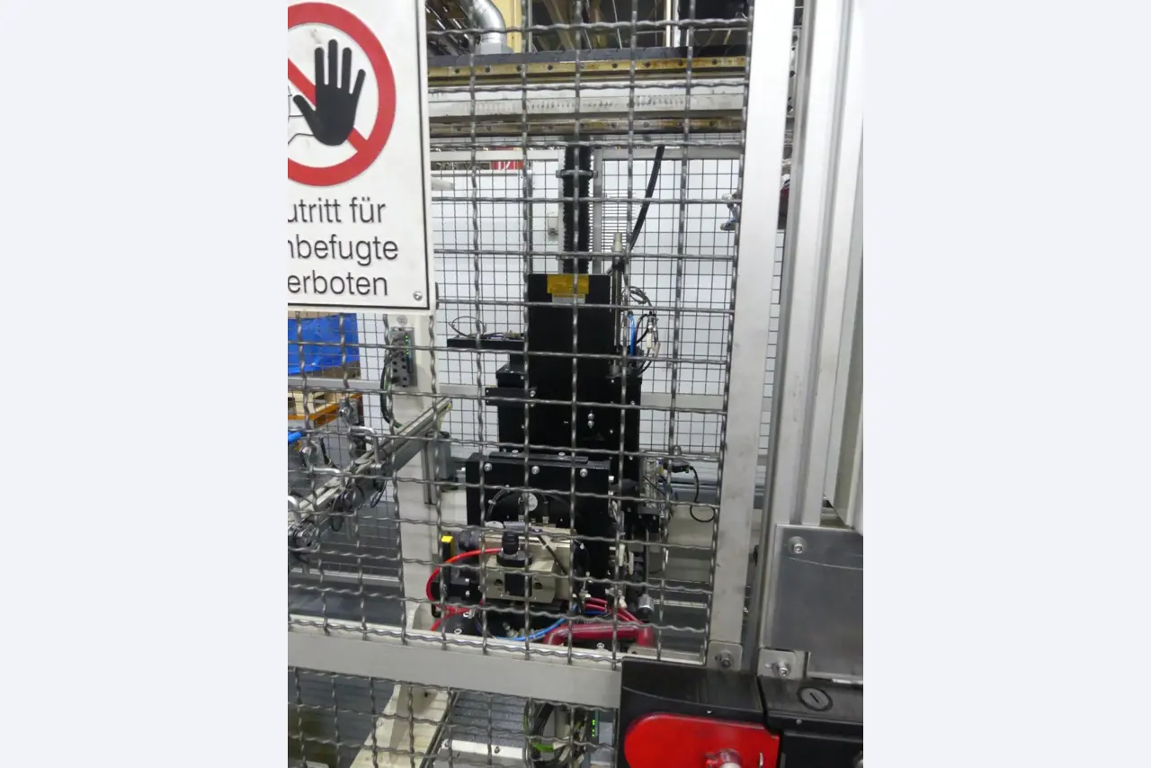 Centres d'usinage, machines d'usinage des métaux et lignes de production de l'industrie automobile-7