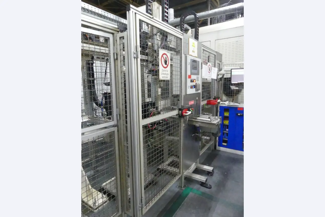 Centres d'usinage, machines d'usinage des métaux et lignes de production de l'industrie automobile-8
