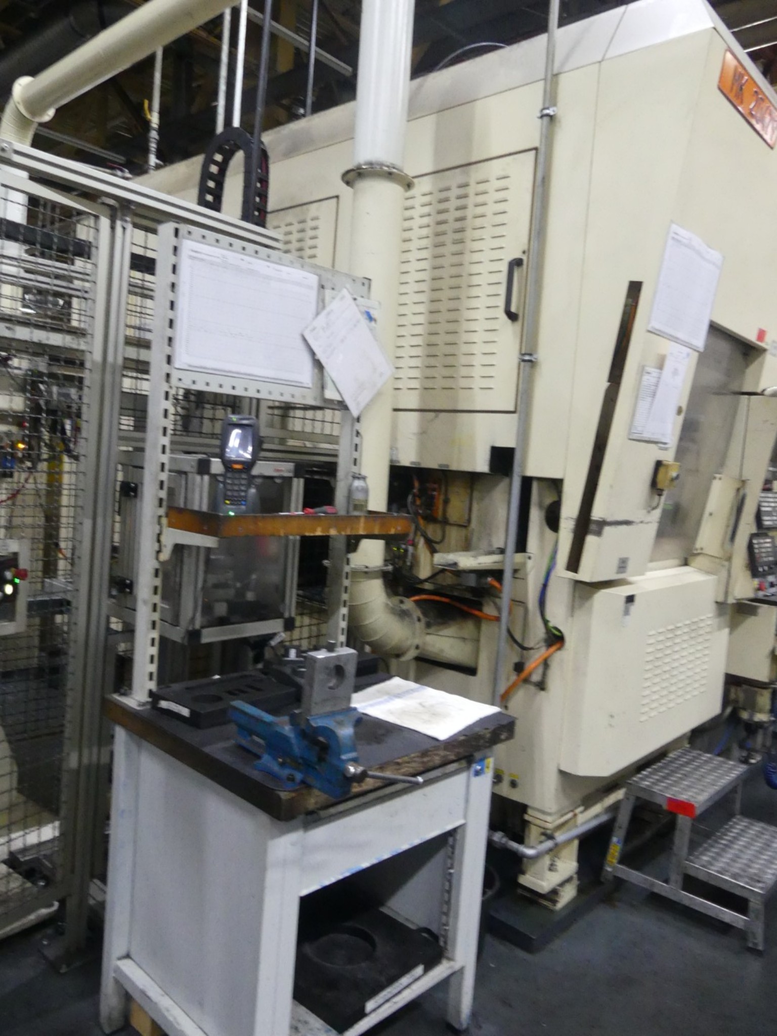 Centres d'usinage, machines d'usinage des métaux et lignes de production de l'industrie automobile-9