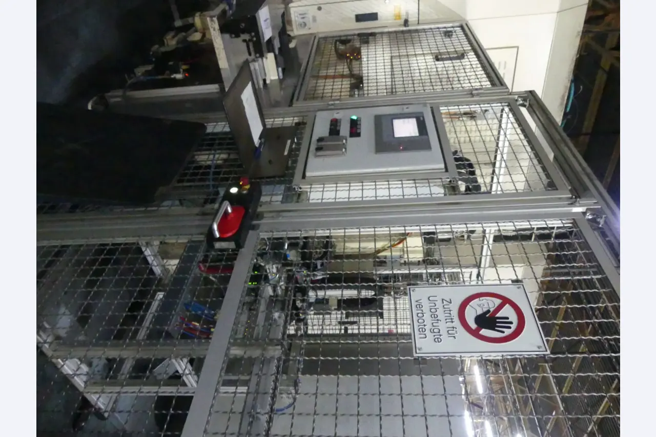Centres d'usinage, machines d'usinage des métaux et lignes de production de l'industrie automobile-4