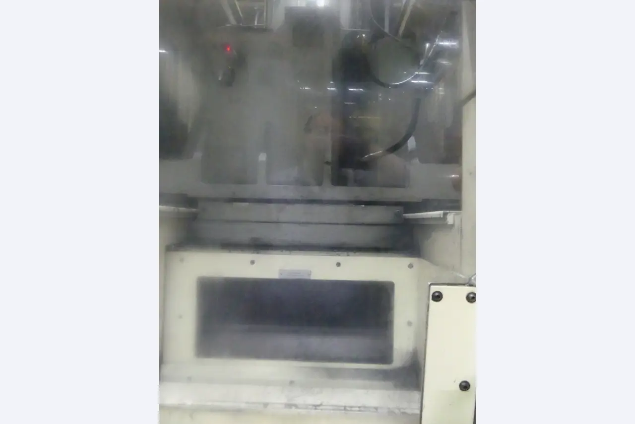 Centres d'usinage, machines d'usinage des métaux et lignes de production de l'industrie automobile-6