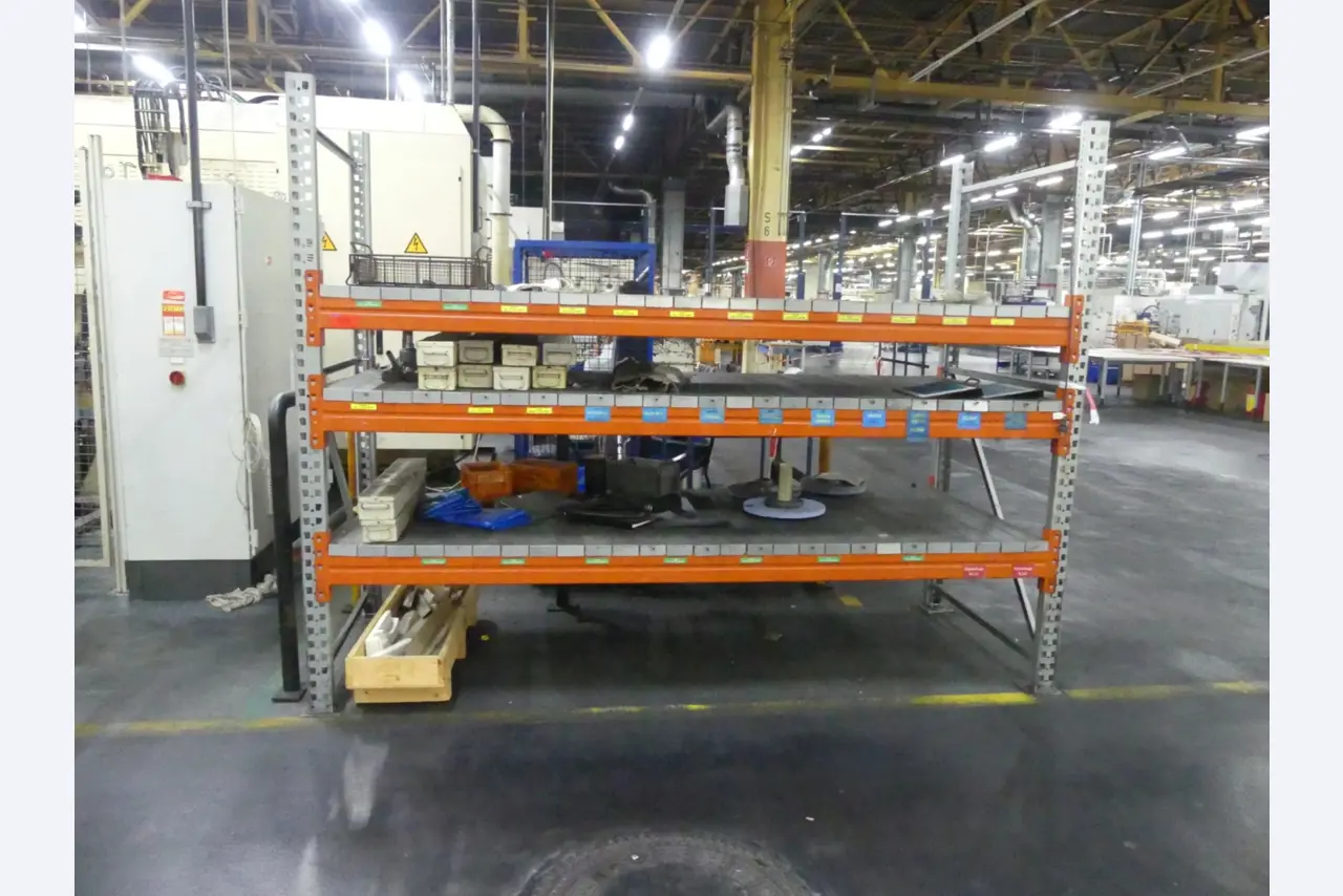 Centres d'usinage, machines d'usinage des métaux et lignes de production de l'industrie automobile-1
