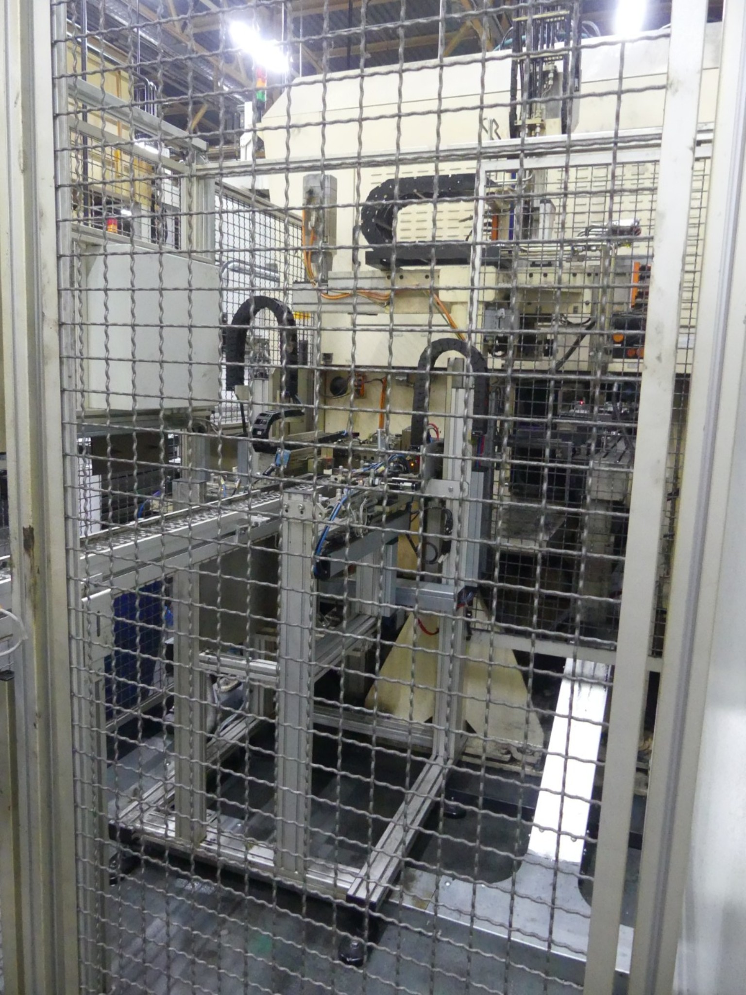 Centres d'usinage, machines d'usinage des métaux et lignes de production de l'industrie automobile-1