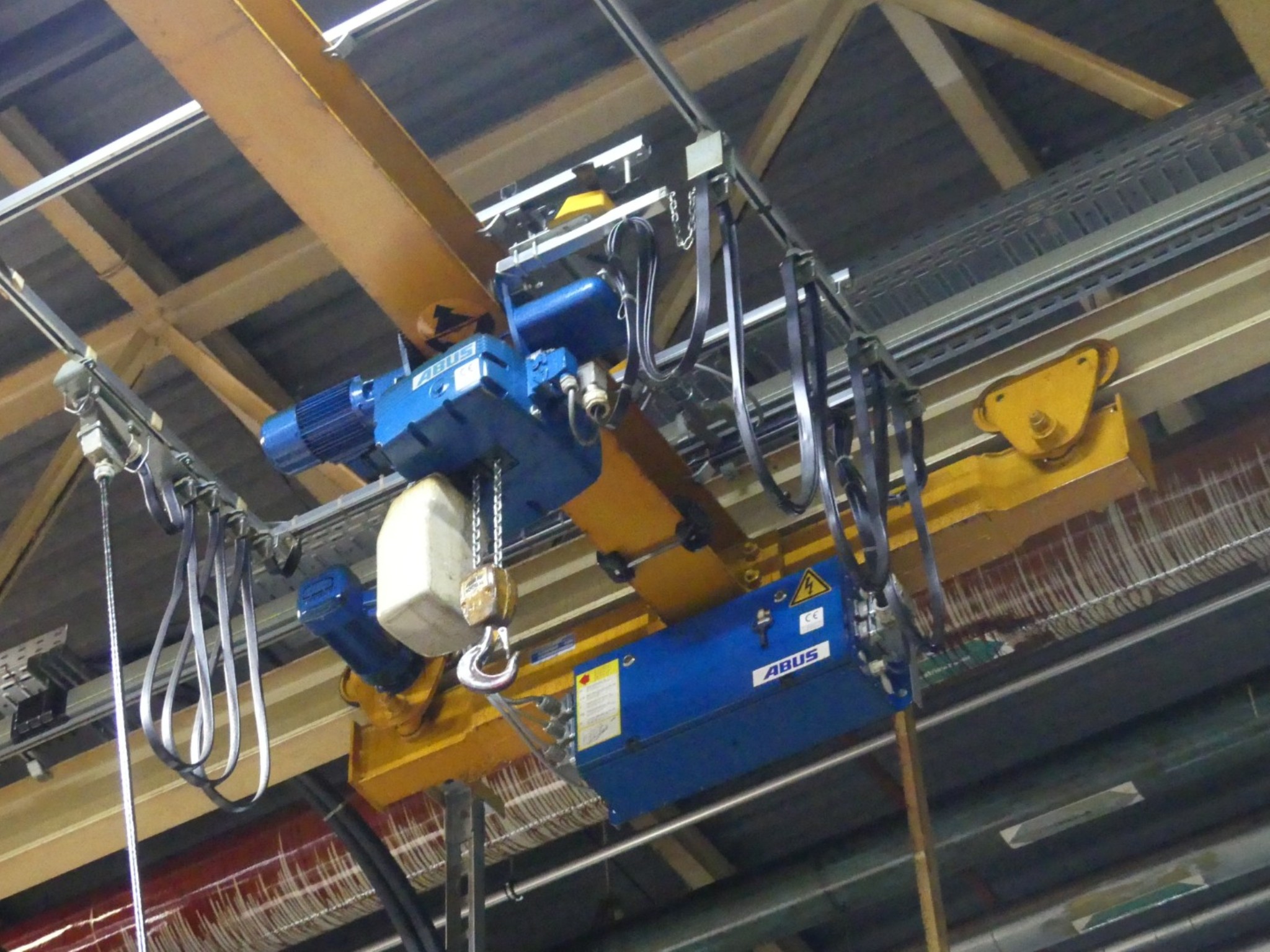 Centres d'usinage, machines d'usinage des métaux et lignes de production de l'industrie automobile-3