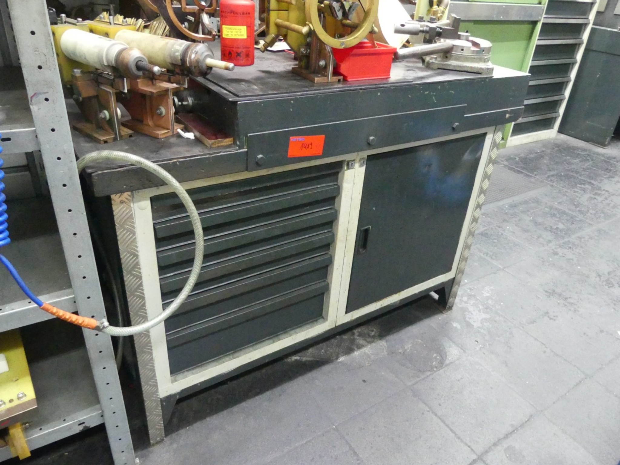 Centres d'usinage, machines d'usinage des métaux et lignes de production de l'industrie automobile-1