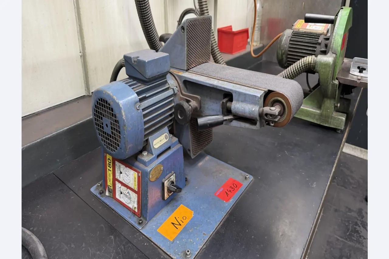 Bearbeitungszentren, metallbearbeitende Maschinen und Produktionslinen aus der Automobilindustrie-3
