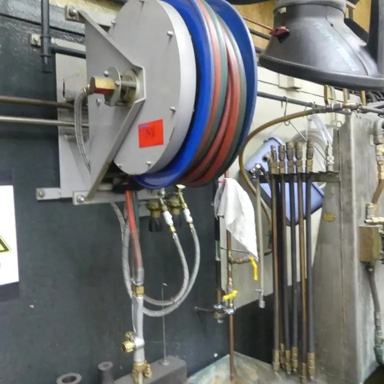 Oxyfuel welding hose reel