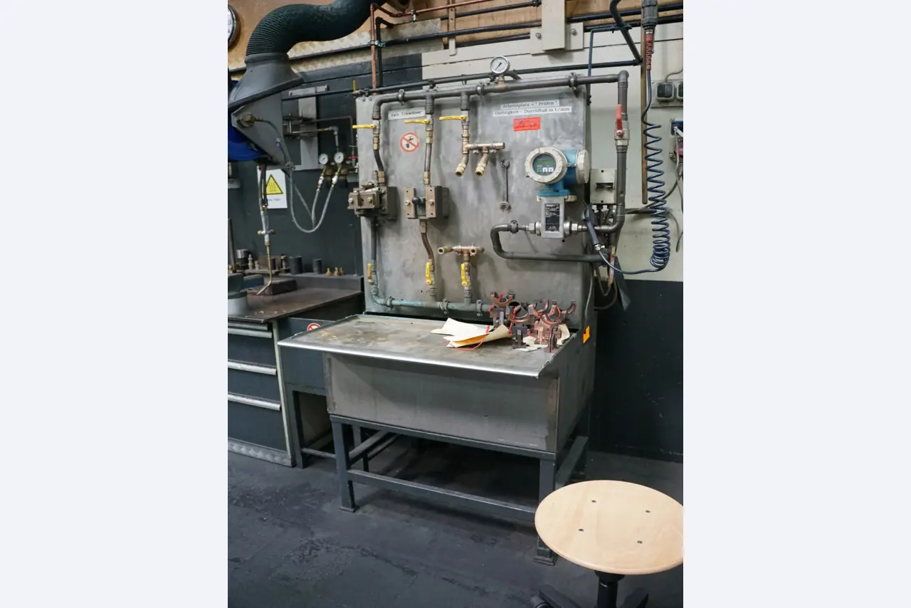 Machining centers, metalworking machines and production lines from the automotive industry-1