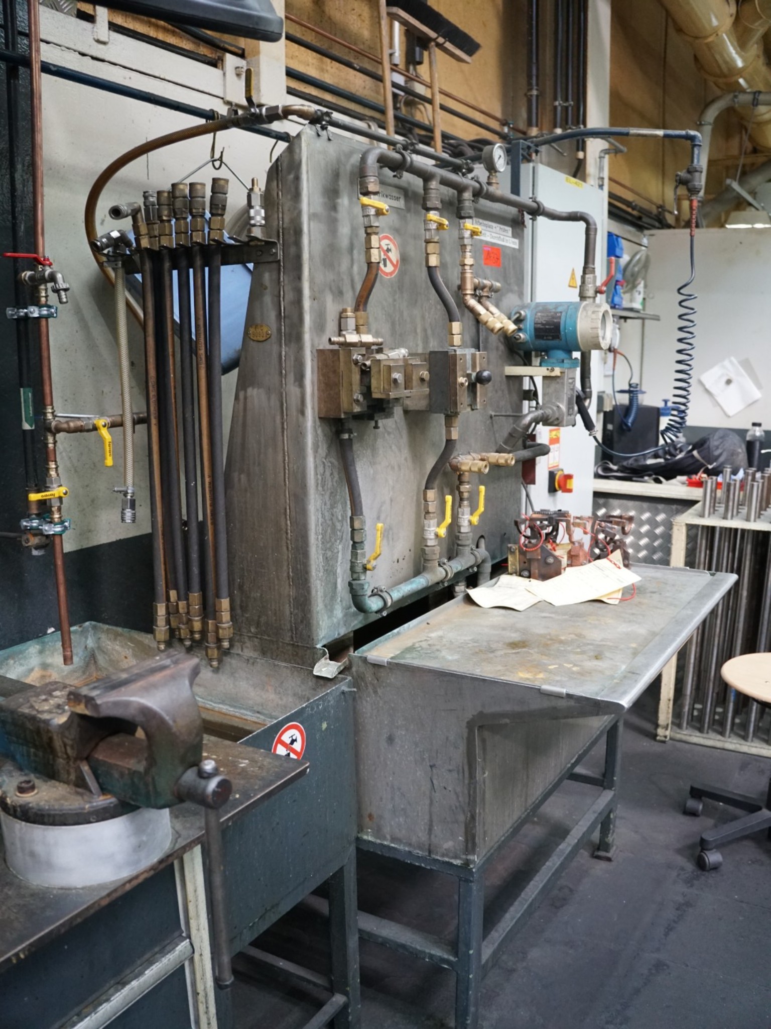 Machining centers, metalworking machines and production lines from the automotive industry-2