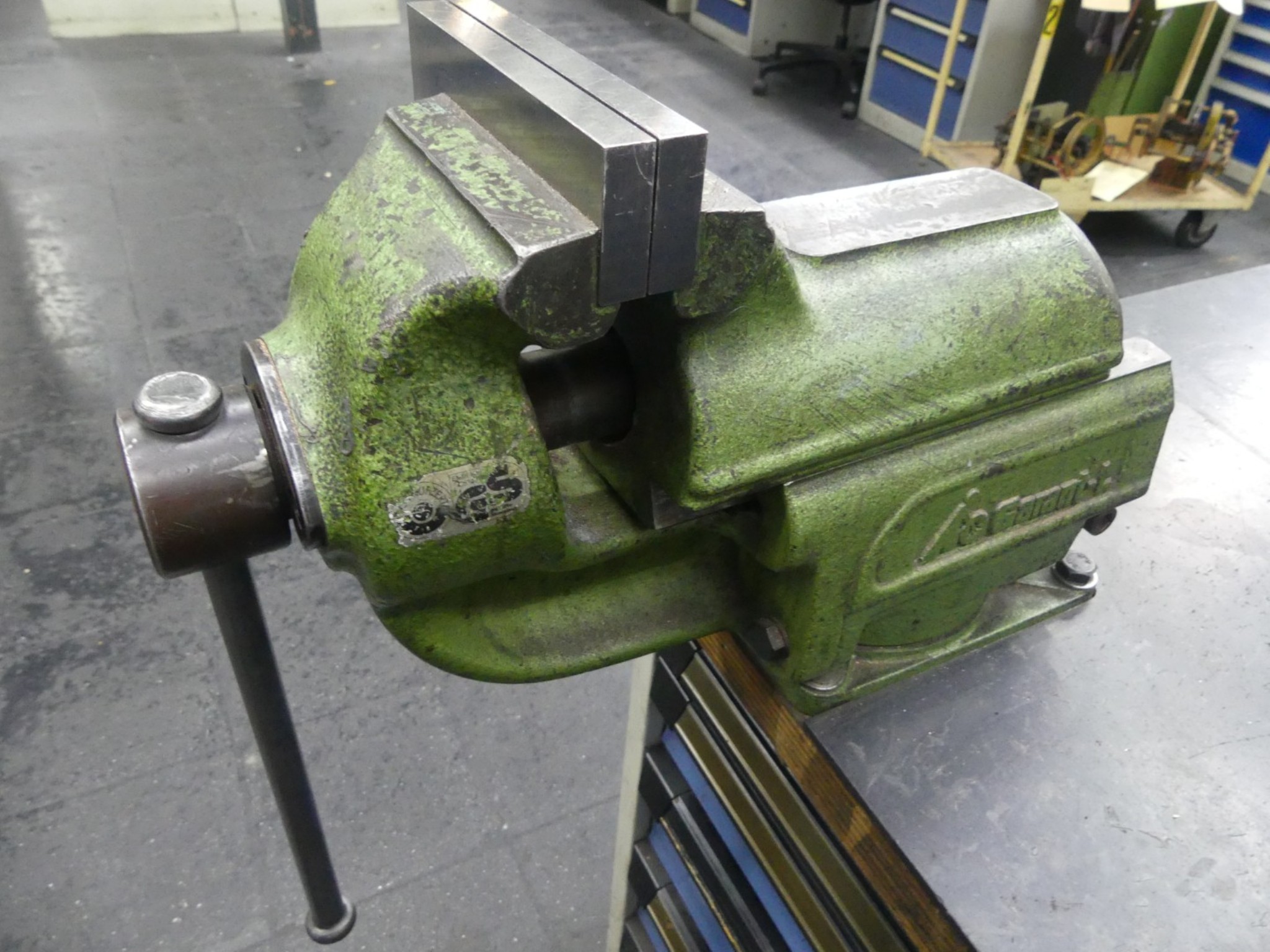 Centres d'usinage, machines d'usinage des métaux et lignes de production de l'industrie automobile-3