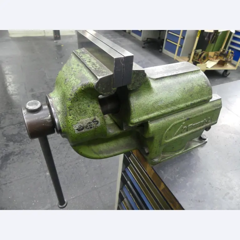 Centres d'usinage, machines d'usinage des métaux et lignes de production de l'industrie automobile-3