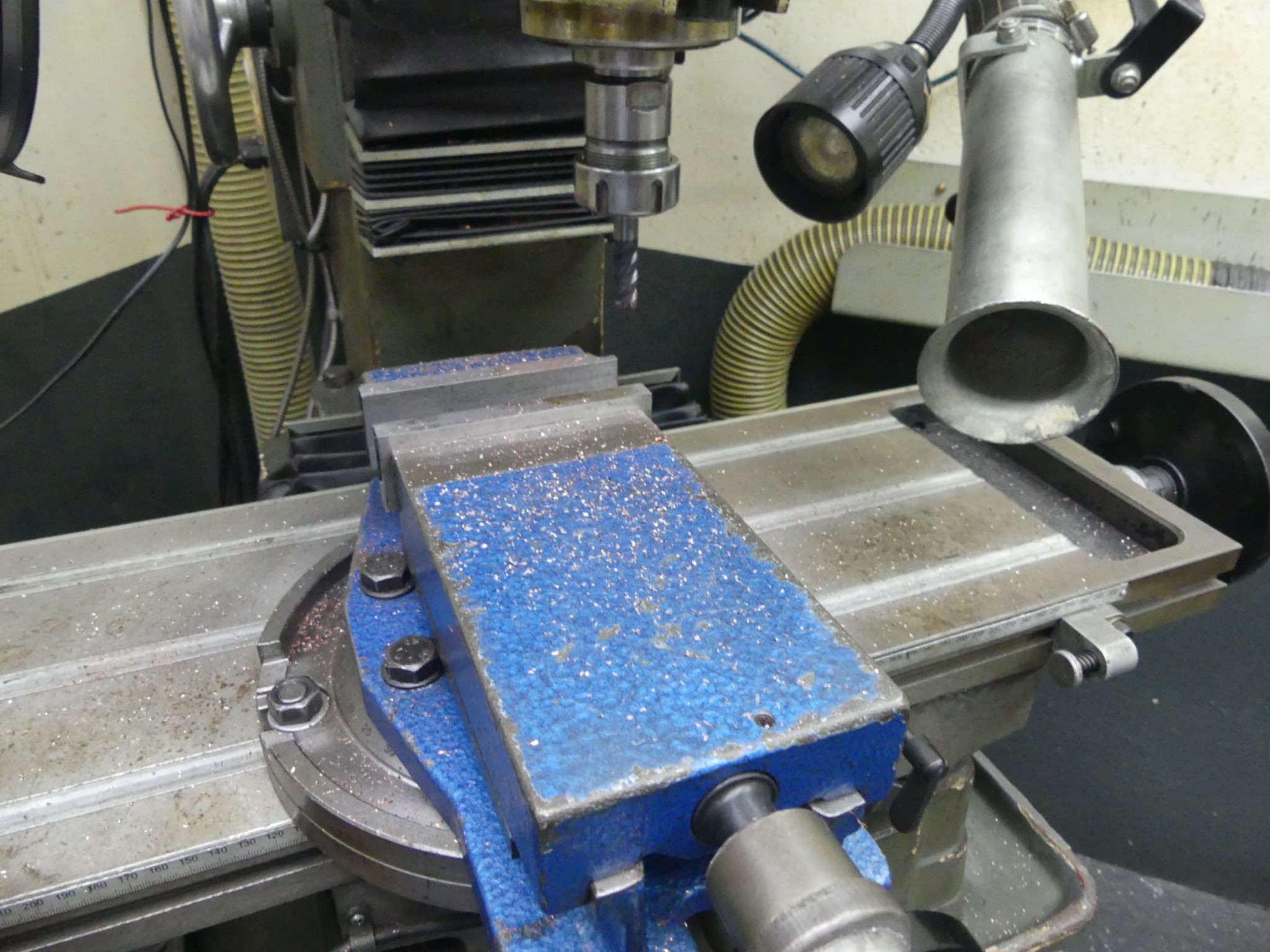 Centres d'usinage, machines d'usinage des métaux et lignes de production de l'industrie automobile-3