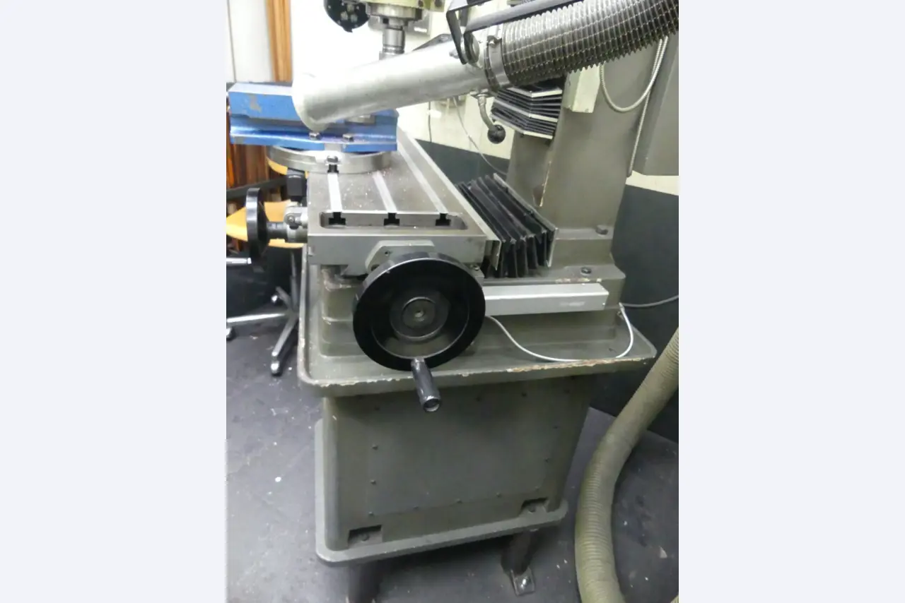 Centres d'usinage, machines d'usinage des métaux et lignes de production de l'industrie automobile-7