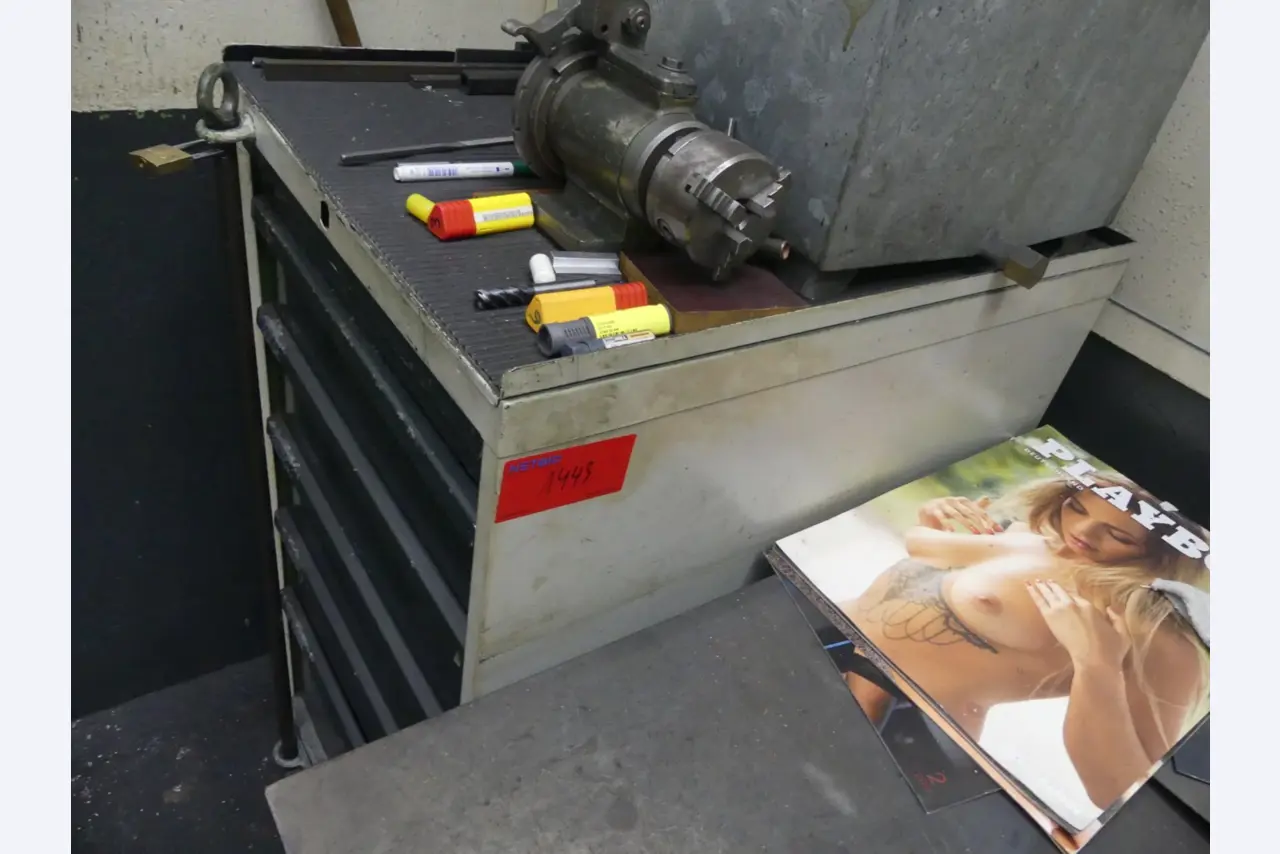 Centres d'usinage, machines d'usinage des métaux et lignes de production de l'industrie automobile-2