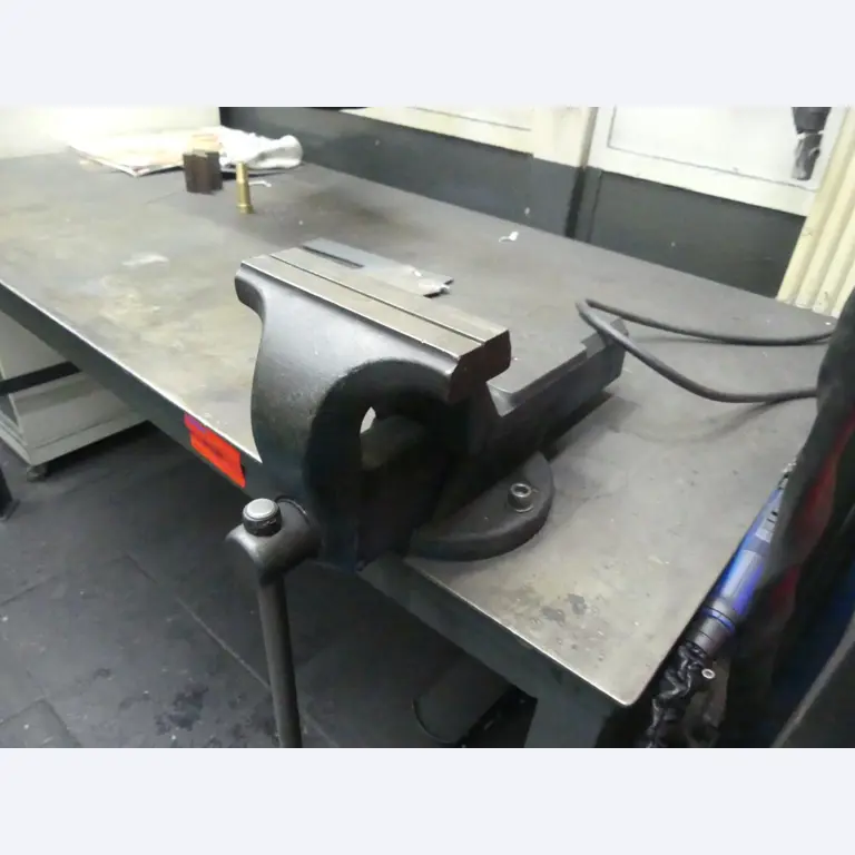 Centres d'usinage, machines d'usinage des métaux et lignes de production de l'industrie automobile-2